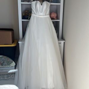 Sweetheart style 11005 wedding gown